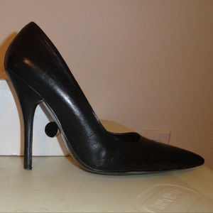 Aldo Shoes, Ariane